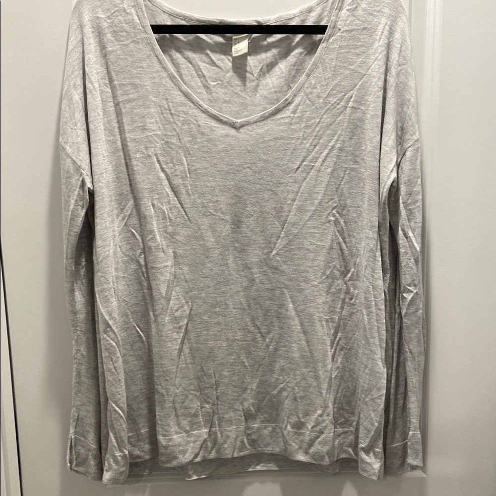 H&M Gray Long Sleeve Lightweight Sweater
